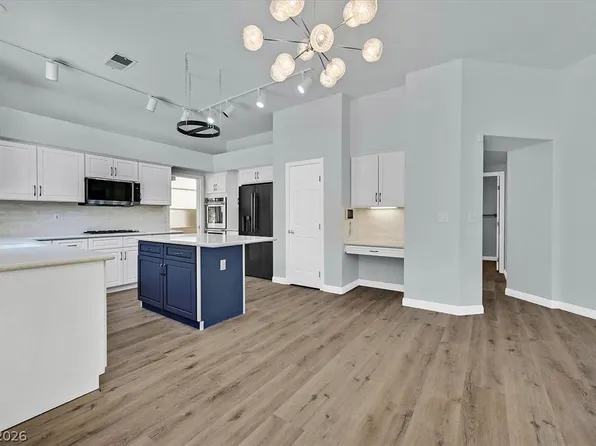 2021 Waterbury Ln, Las Vegas, NV 89134