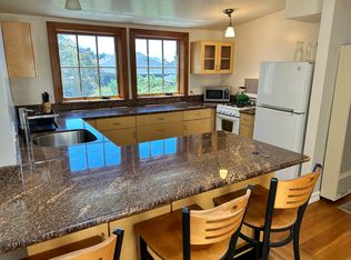 653 62nd St APT 4, Oakland, CA 94609