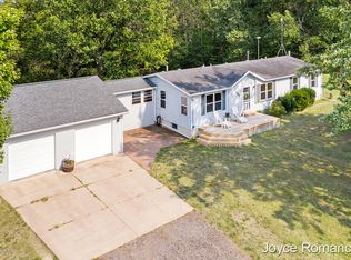 1200 N Youngman Rd, Trufant, MI 49347
