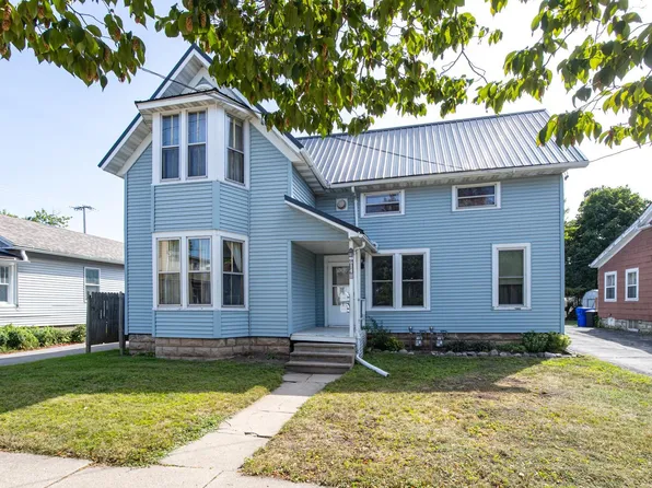 614 N Superior St, Appleton, WI 54911