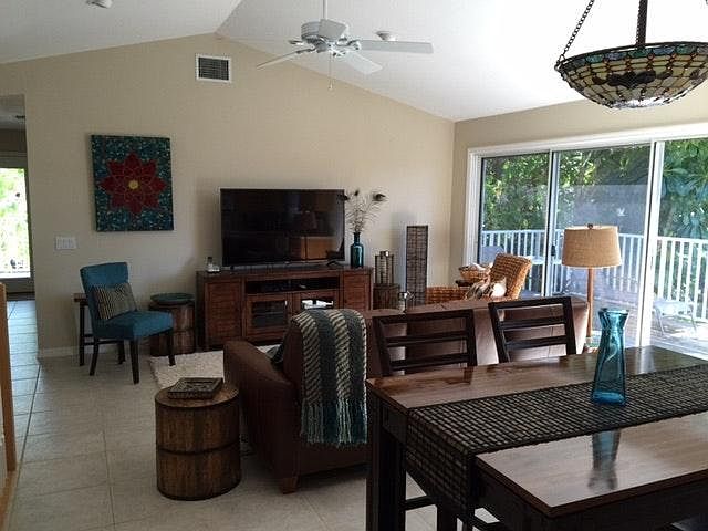 Living/Dining Area