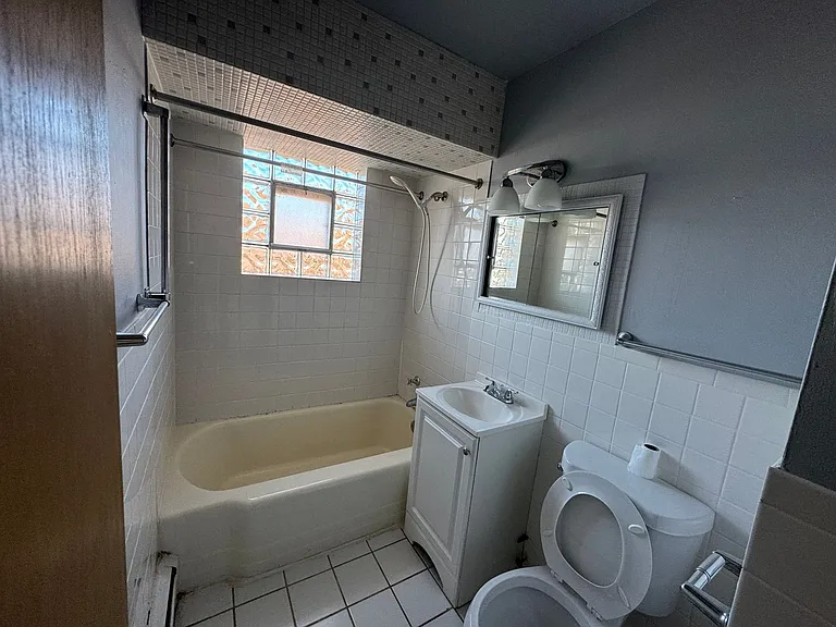 8244 W Forest Preserve Ave — Photo 10
