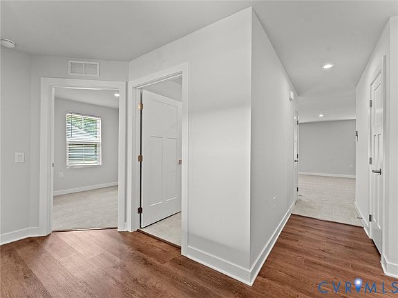 4th image of 114 Braxton Way