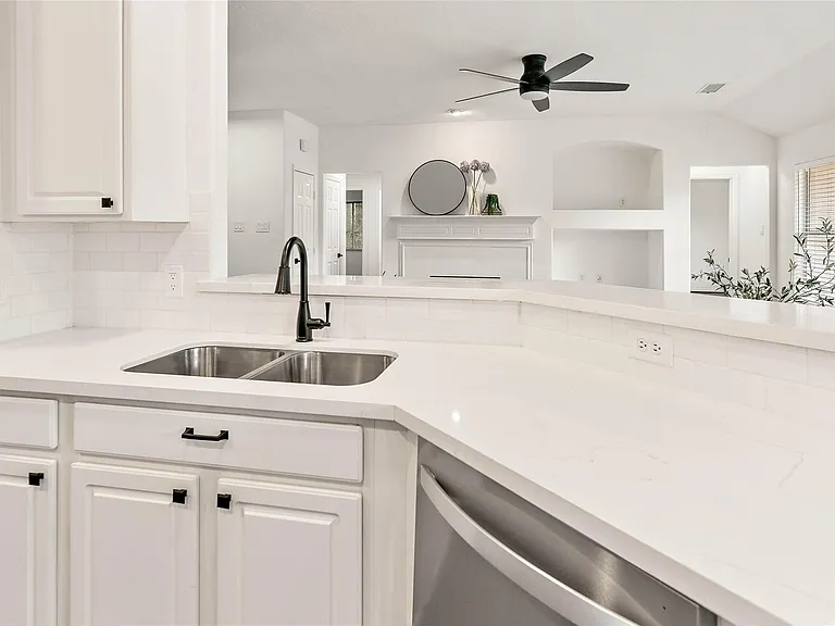 99 S Wynnoak Cir — Photo 14