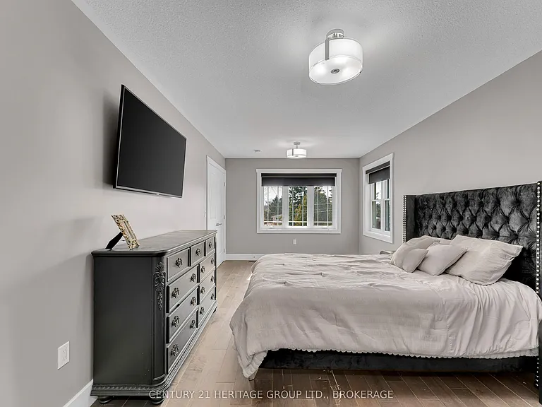 90 Aragon Rd — Photo 31