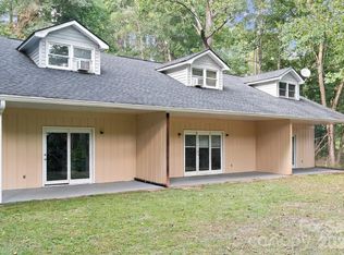 487 N Country Club Dr, Cullowhee, NC 28723