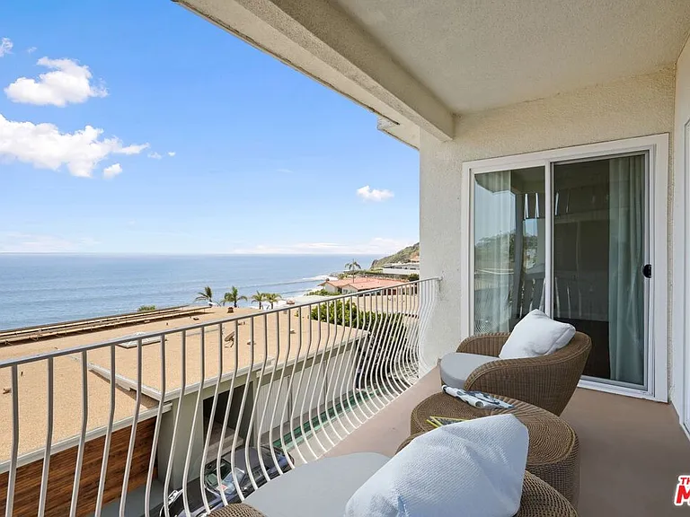 18103 Coastline Dr #8 — Photo 7