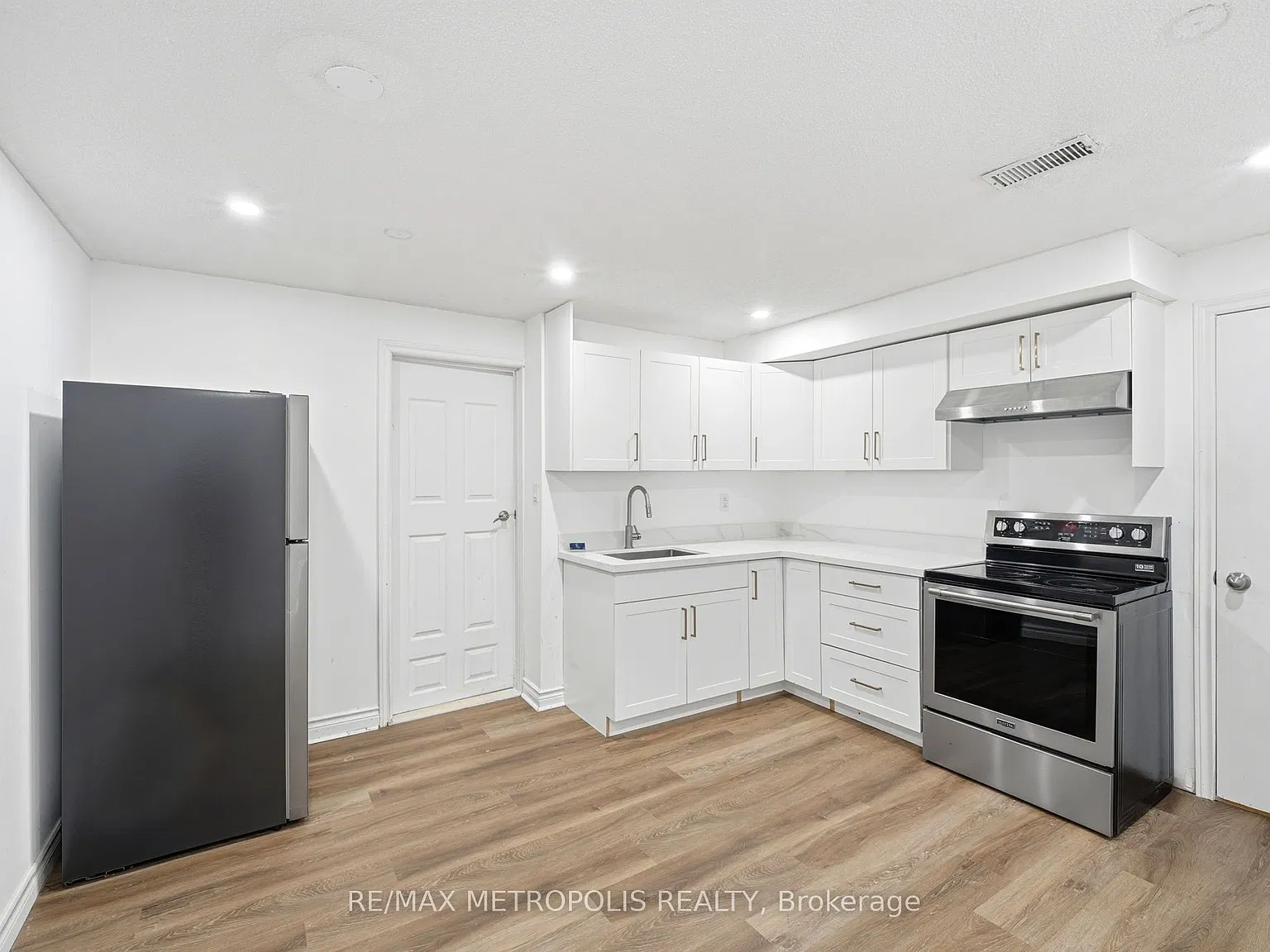2 bed, $1,550 — Photo 4