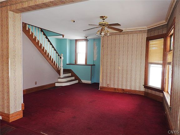 5th image of 13 Wood St
