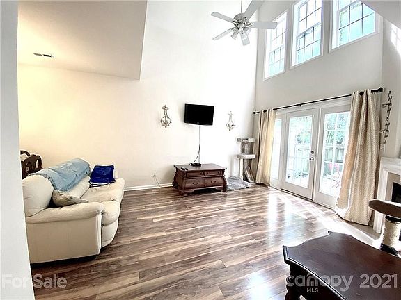 0f33eb155b5b9aa196e0d5228da494bd-uncropped_scaled_within_1536_1152_11302021