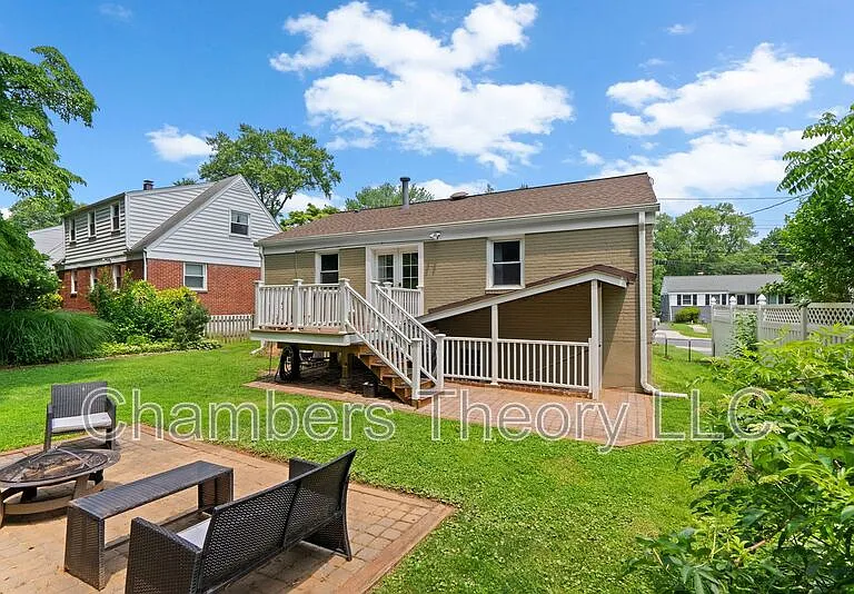 3904 Lantern Dr — Photo 35