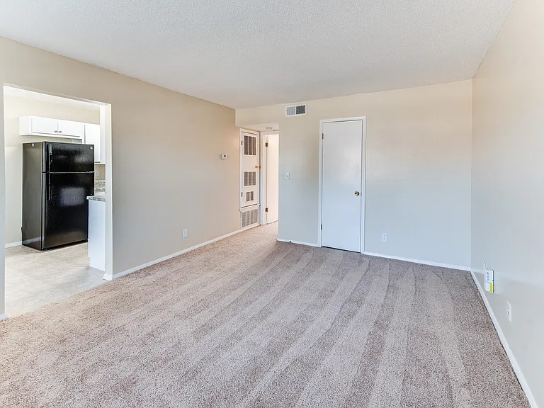 Fountain Square Apartment Homes — Photo 37