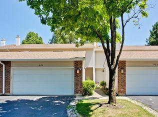 425 Winston Ln #425, Deerfield, IL 60015