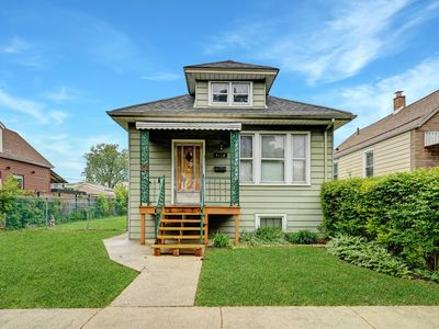 5110 W Carmen Ave, Chicago, IL, 60630
