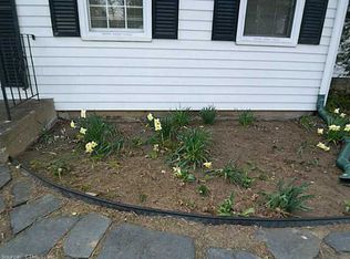 8 White Rock Dr, Windsor, CT 06095