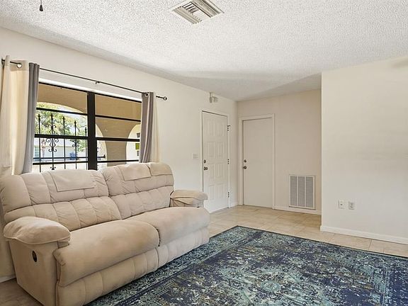 4th image of 10369 Dunkirk Rd