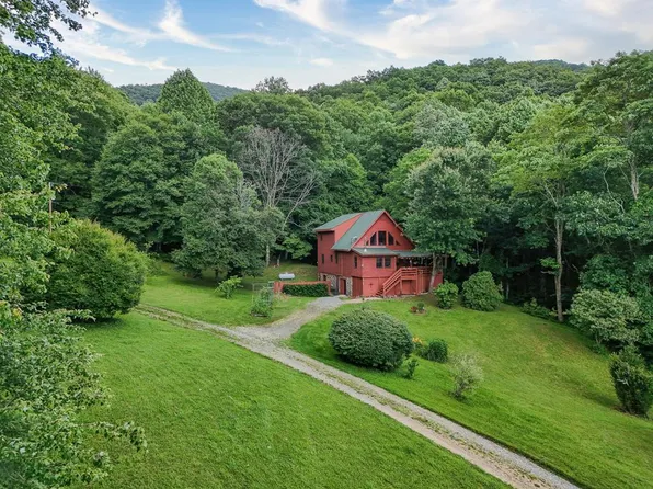 148 Clover Field Rd, Bryson City, NC 28713