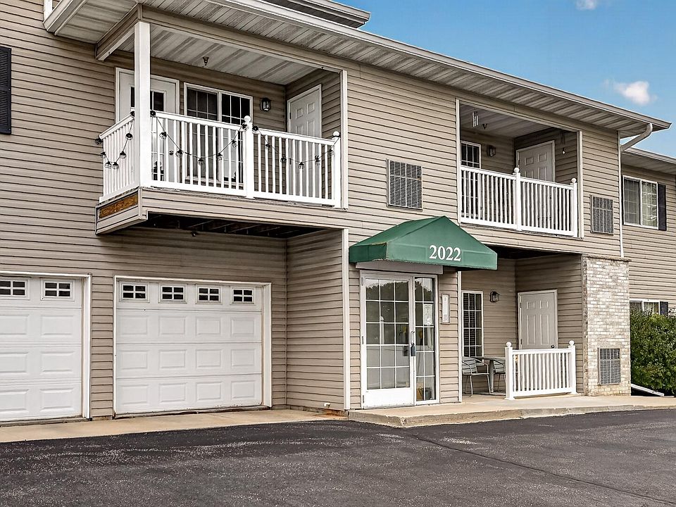 1st image of 2022 29th Pl NW Unit 203