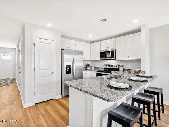 74 Cashmere Ct, Wilmington, NC 28411