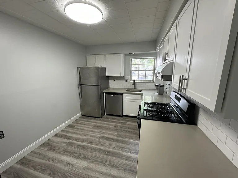 906 Erdner Ave #4 — Photo 2