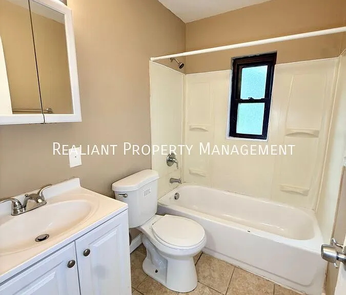 2033 Dallas Ave — Photo 11