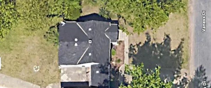 3 bed, 990 sqft, $1,400 — Photo 3