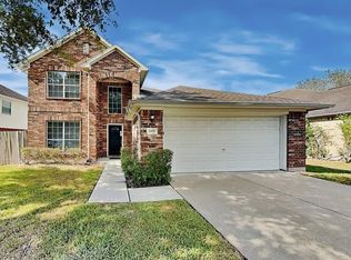 2875 Sun River Ln, Dickinson, TX 77539