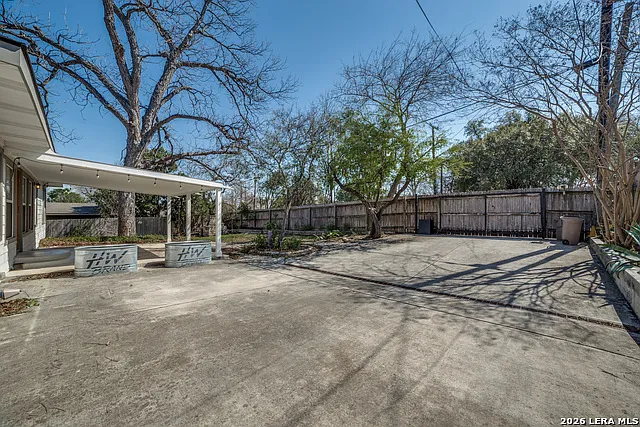 244 Halcyon Pl — Photo 23