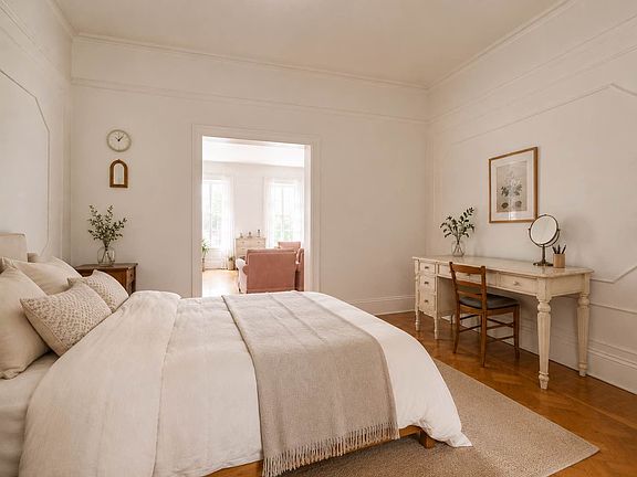 5th image of 431 Clinton St APT 2