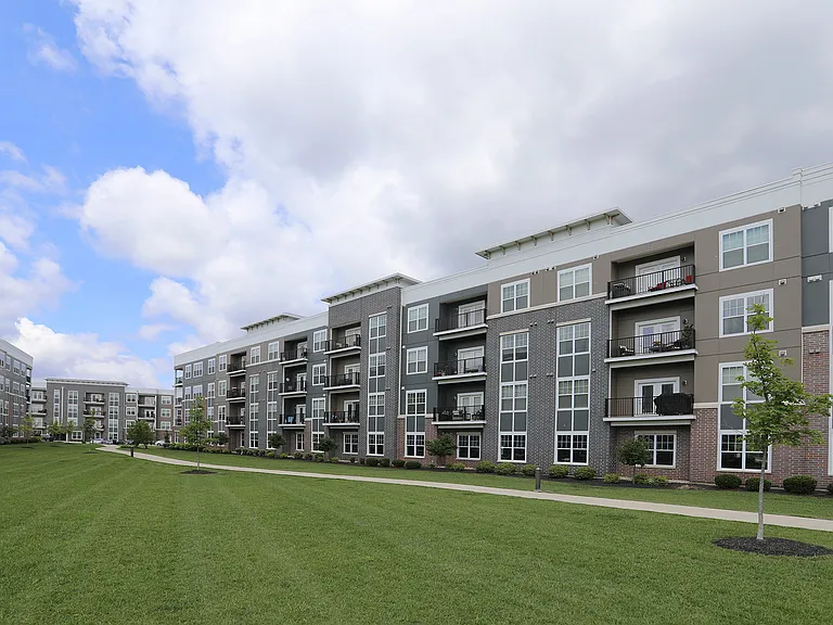 Allure Apartments — Photo 32