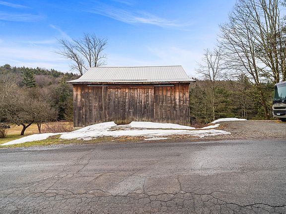 2nd image of 2570 Bell Run Rd