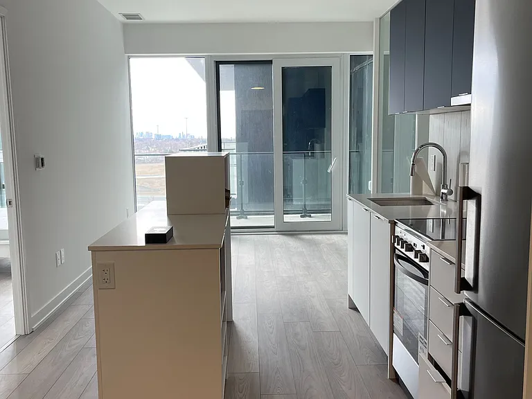 8 Tippett Rd #1010 — Photo 5