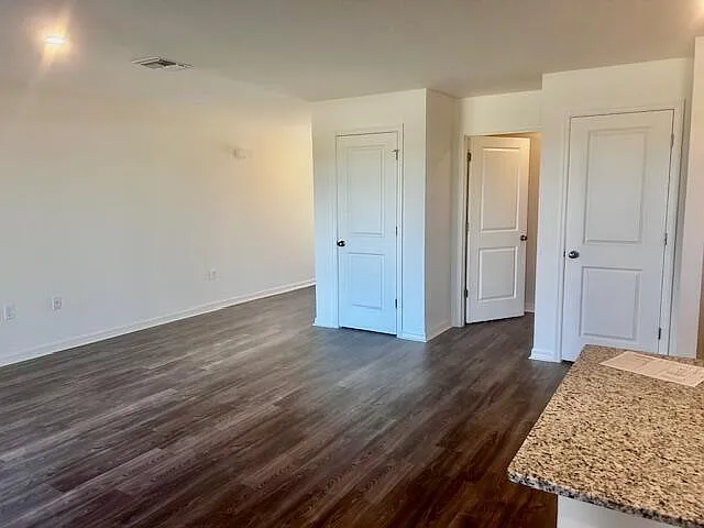 1241 Stone Ridge Cir — Photo 8