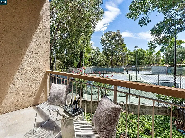 300 N Civic Dr #313 — Photo 16