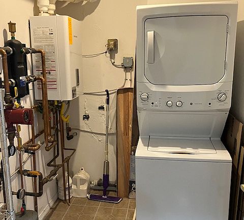 4th image of 1400 E Valley Rd Unit 103