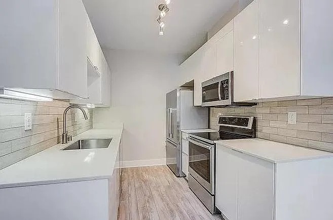 207 Schooner Ct — Photo 7