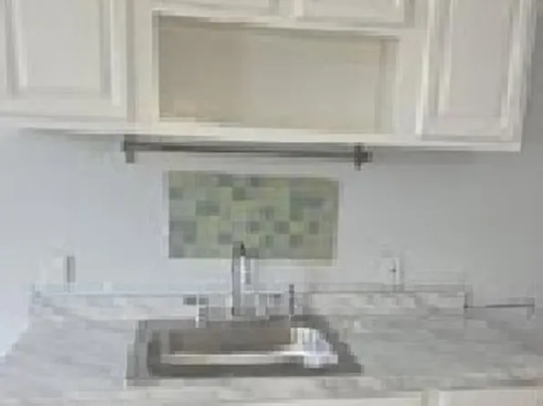 9 Webb St #2, Waterbury, CT 06704