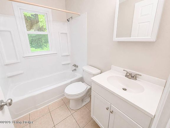 2nd image of 5117 Alba Way