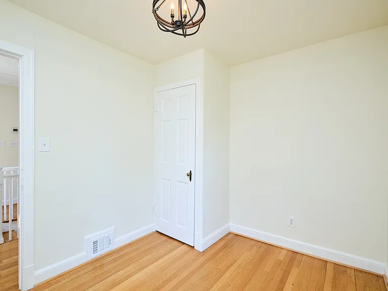1600 Foxhall Rd NW — Photo 13