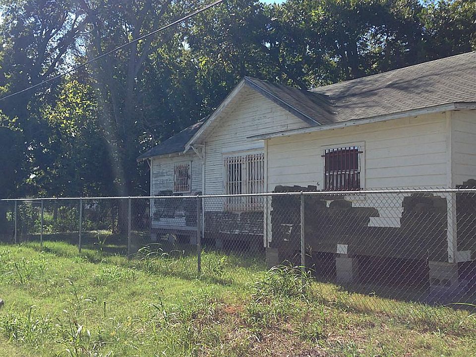 2nd image of 4710 Octavia St
