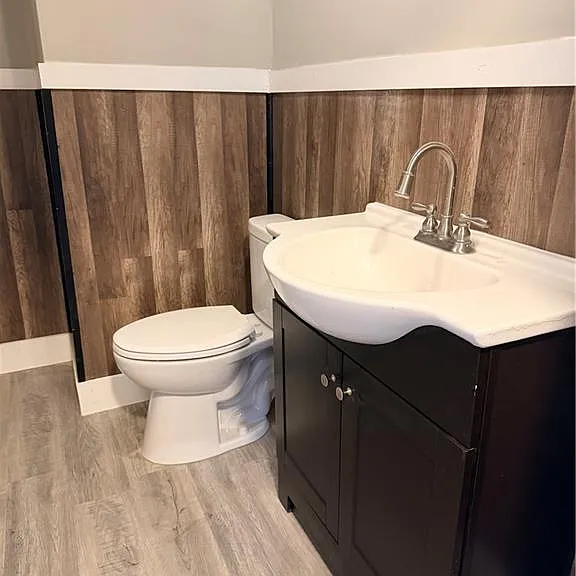 10613 Nelson Ave — Photo 17