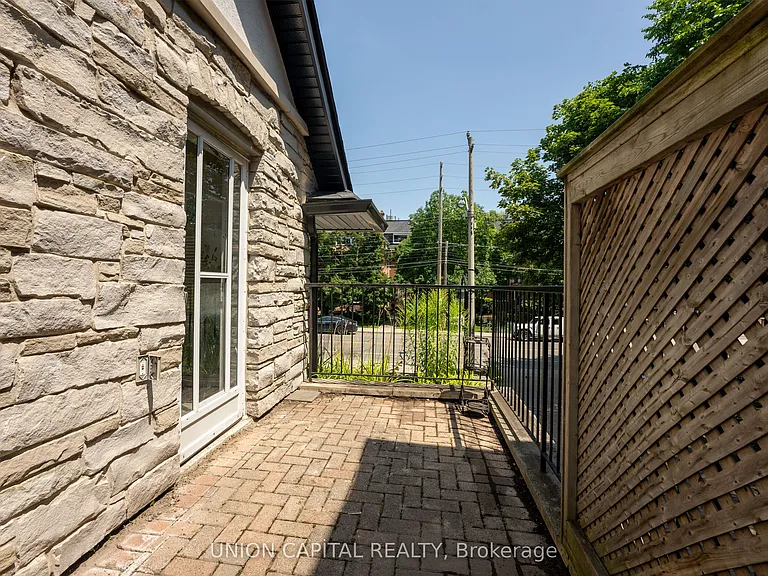 230 Saint George St #1 — Photo 8