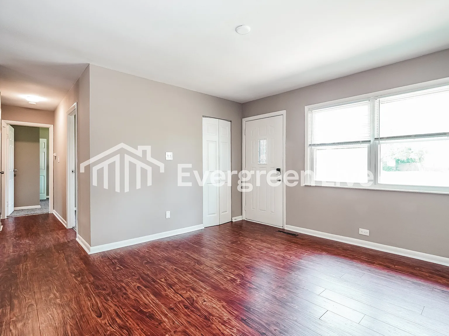 3 bed, 1.0 bath, 840 sqft, $1,345 — Photo 4