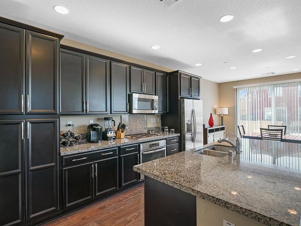 1st image of 125 Naples Pl