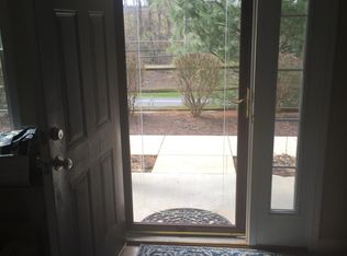 233 Springmont Dr, Wyomissing, PA 19610