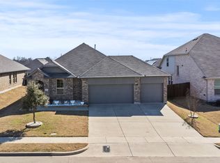 413 McCoy Dr, Van Alstyne, TX 75495
