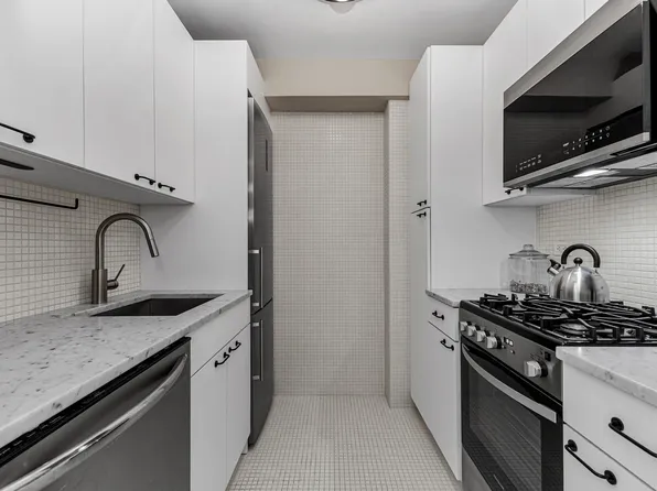 123 East 75th Street image 5 of 7