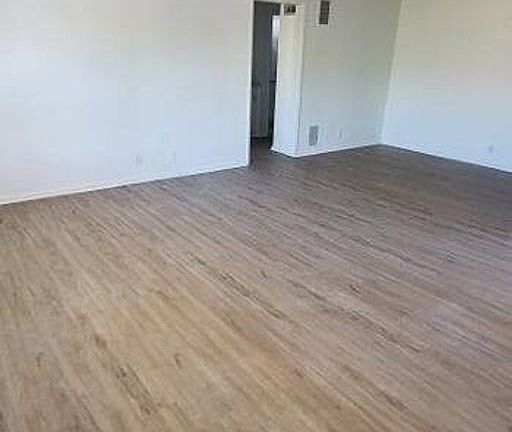 5th image of 8456 Blackburn Ave #6
