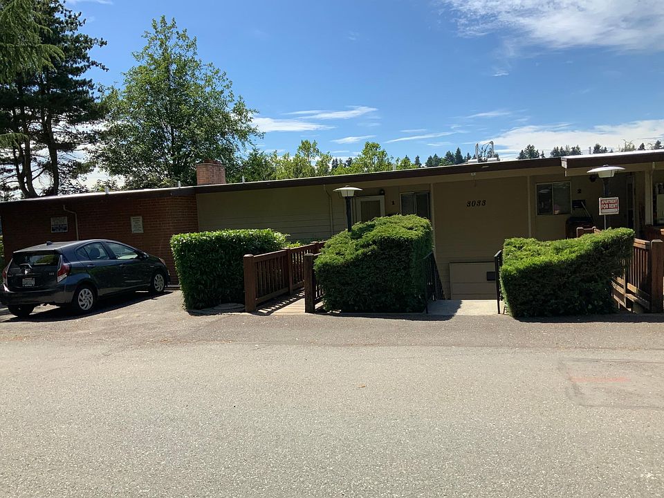 1st image of 3033 81st Pl SE Unit 3