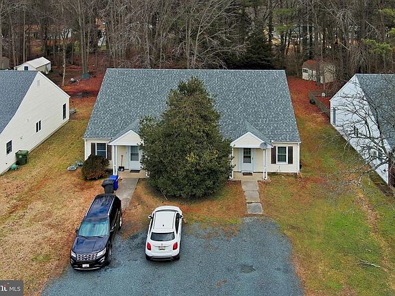 3rd image of 1211 Washington Dr